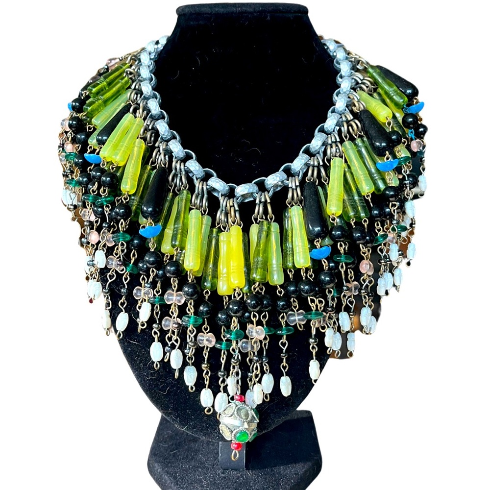 HEAVY BEADED STATEMENT NECKLACE